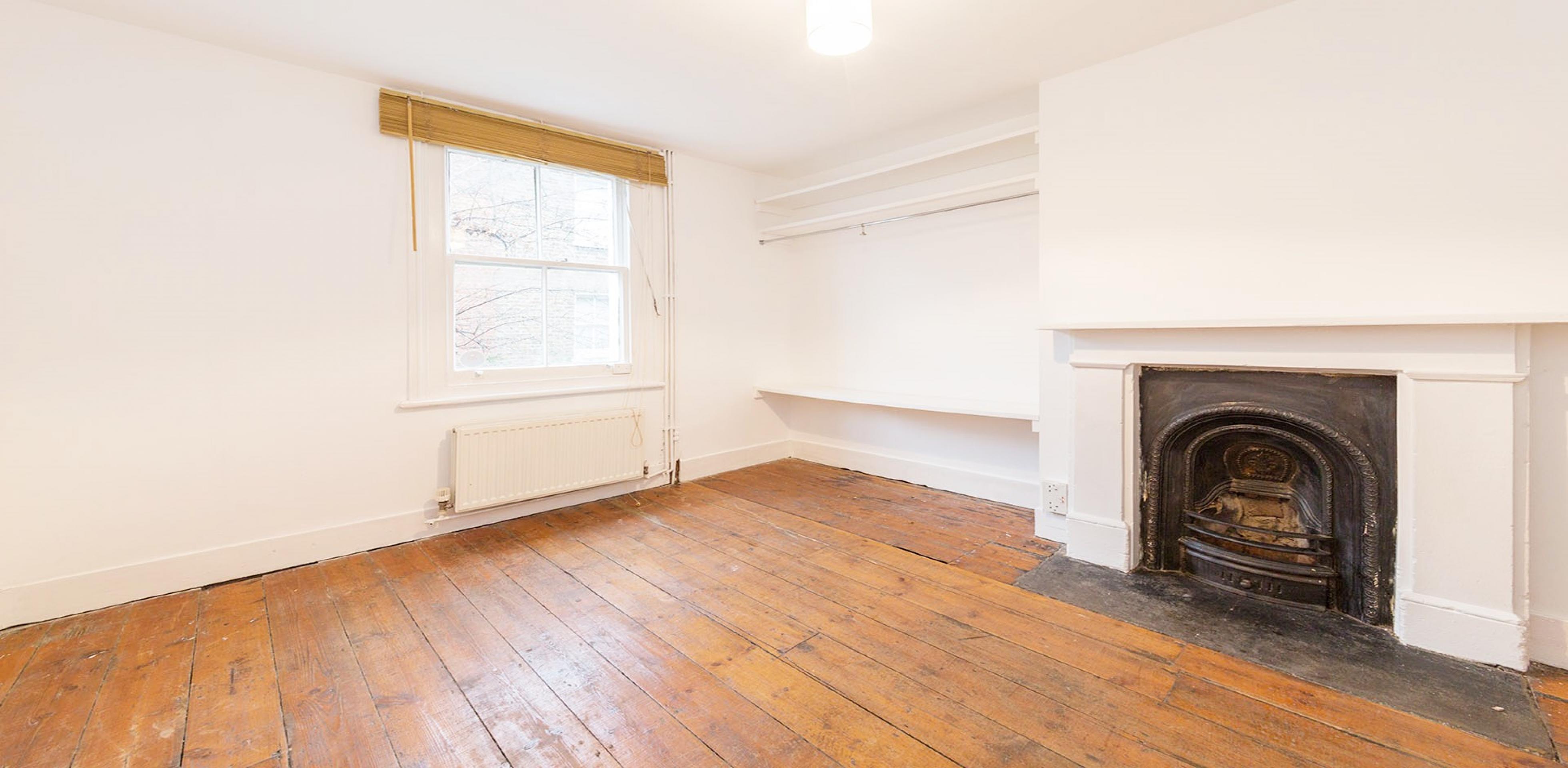 			UNDER OFFER , 4 Bedroom, 2 bath, 1 reception House			 Brewster Gardens, LADBROKE GROVE W10